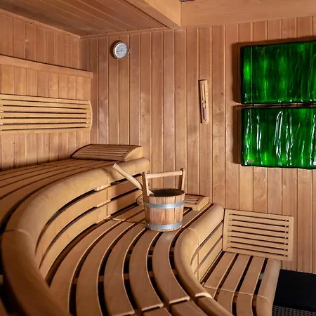 Krone מלון Niederstetten